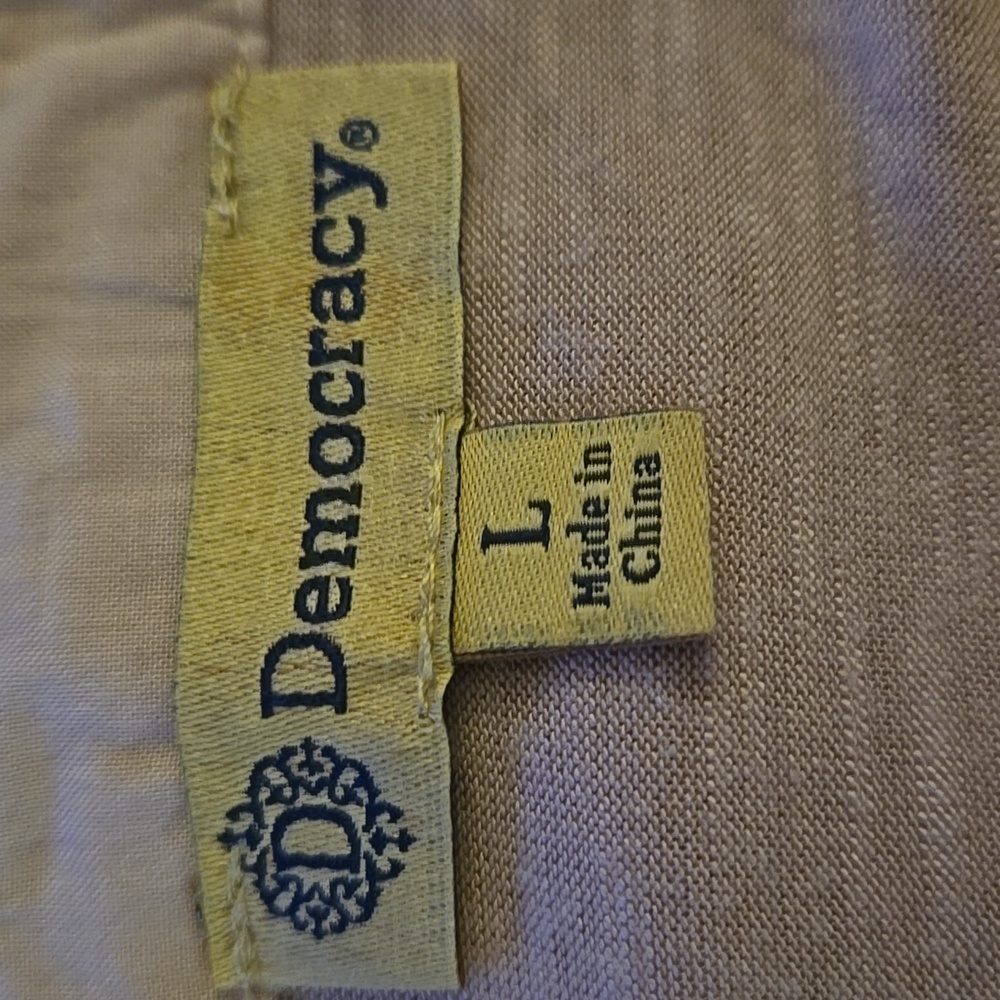 Democracy Light Pink Blouse Emroidery 3/4 Ruffle Sleeve Vneck Button Front L EUC - Picture 7 of 9